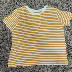 Women’s white and yellow striped t-shirt. Size XL.